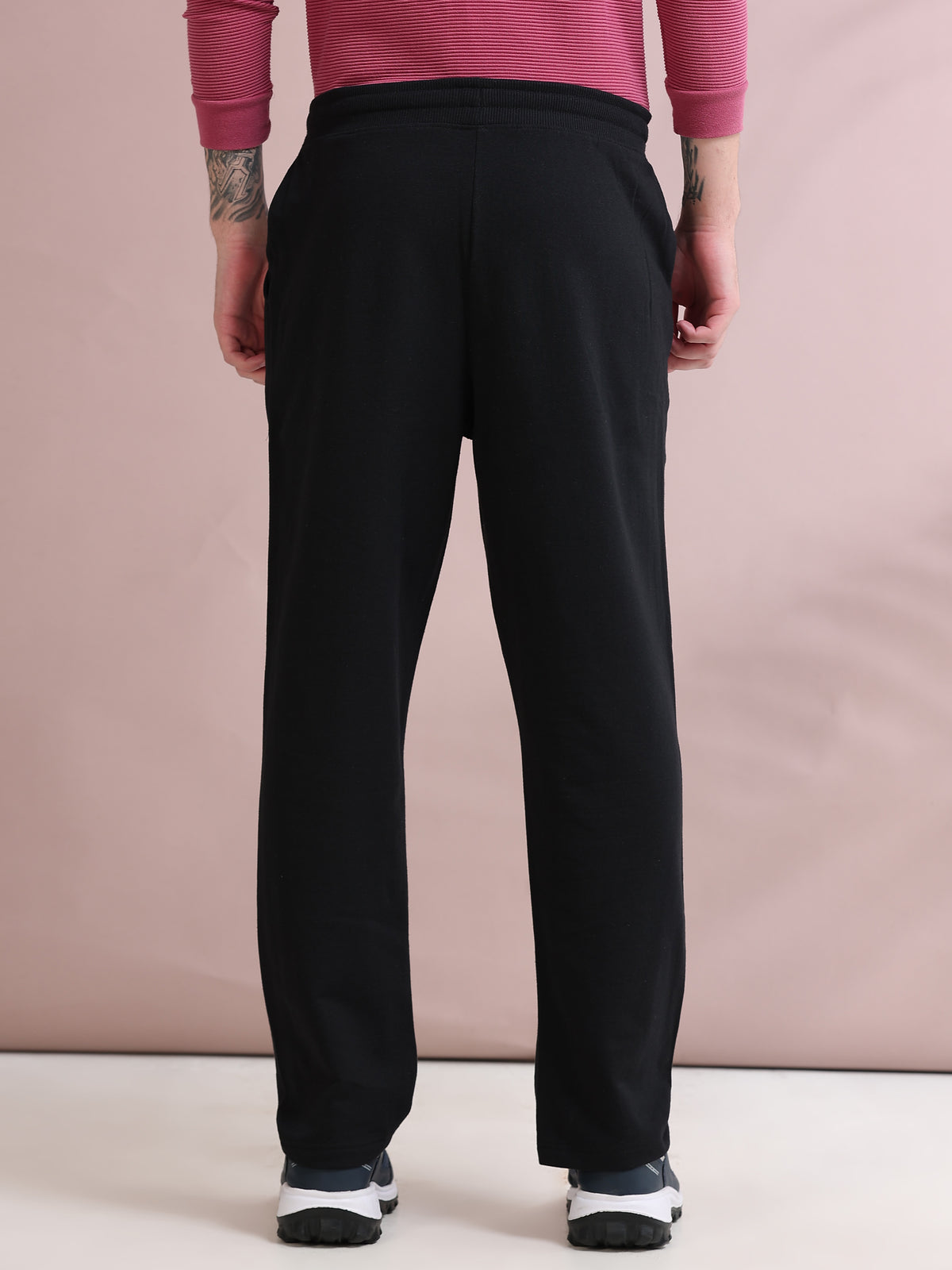 ARDEUR ZEAL IN YOU Men's Relaxed Fit Self Design Track Pants - Black