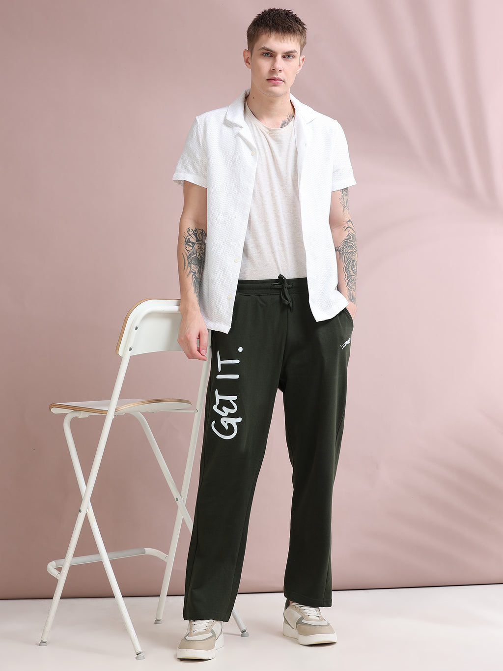ARDEUR ZEAL IN YOU Men's Relaxed Fit Self Design Track Pants - Olive