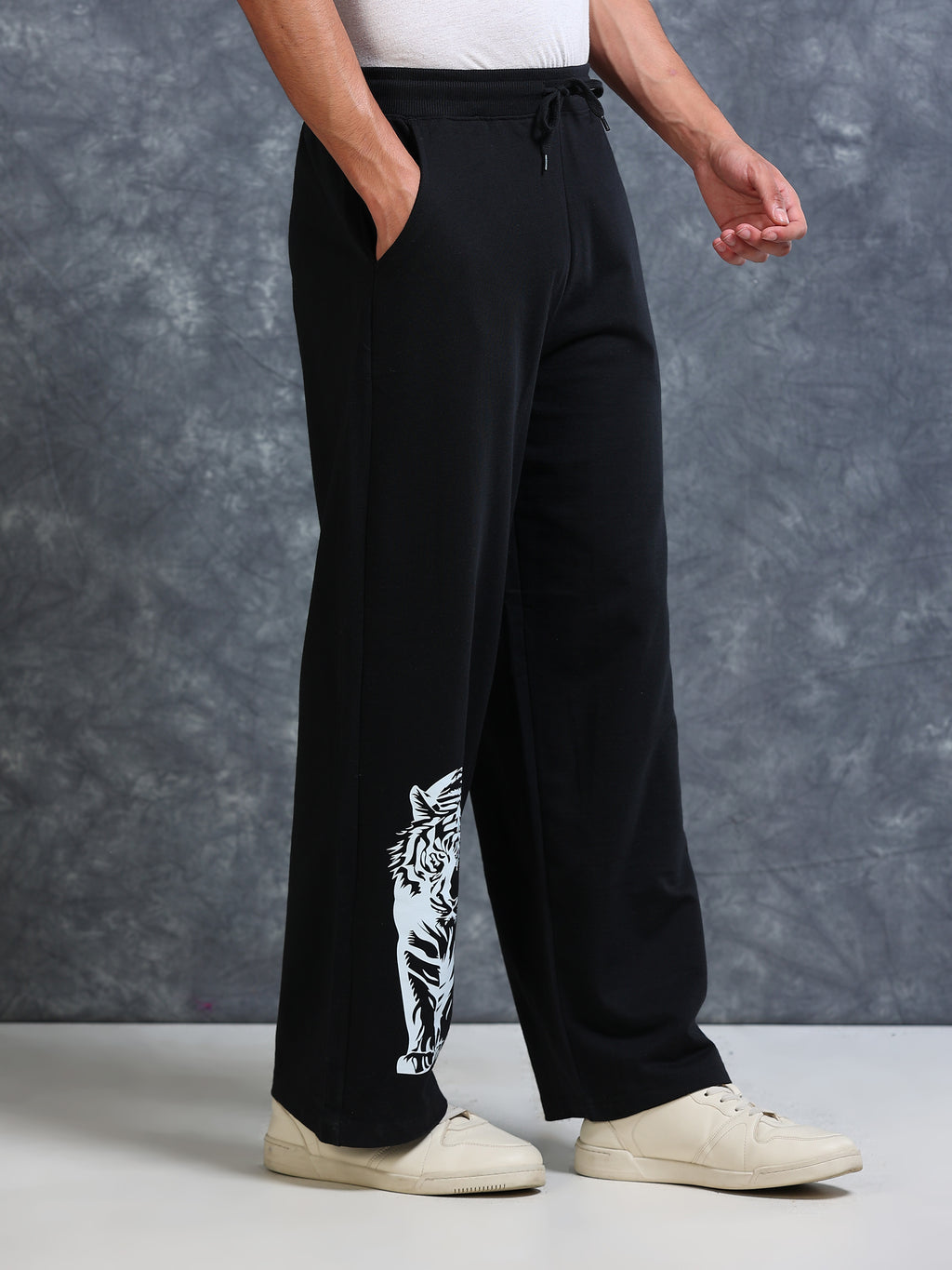 ARDEUR Men Black Cotton Blend Tiger Printed Baggy Fit Track Pants
