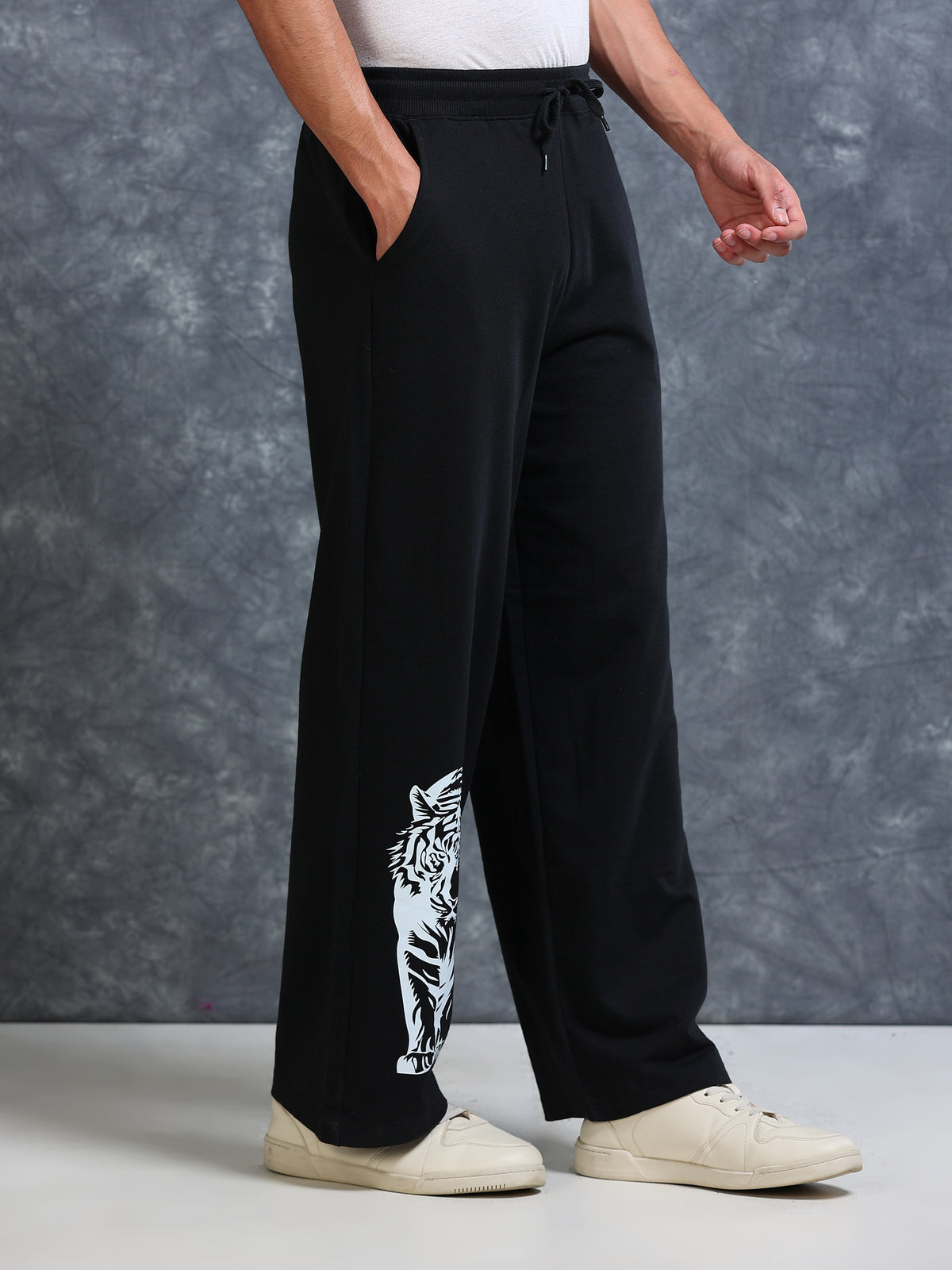 ARDEUR Men Black Cotton Blend Tiger Printed Baggy Fit Track Pants