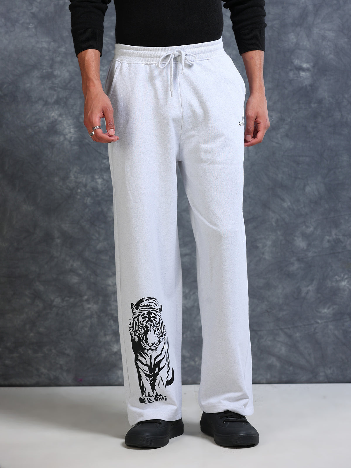 ARDEUR Men White Melange Cotton Blend Tiger Printed Baggy Fit Track Pants