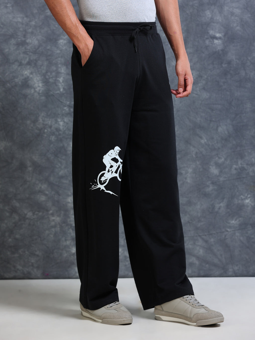 ARDEUR Men Black Cotton Blend Cyclist Printed Baggy Fit Track Pants