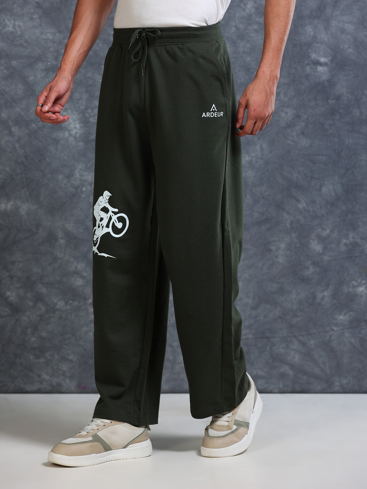 ARDEUR Men Olive Cotton Blend Cyclist Printed Baggy Fit Track Pants