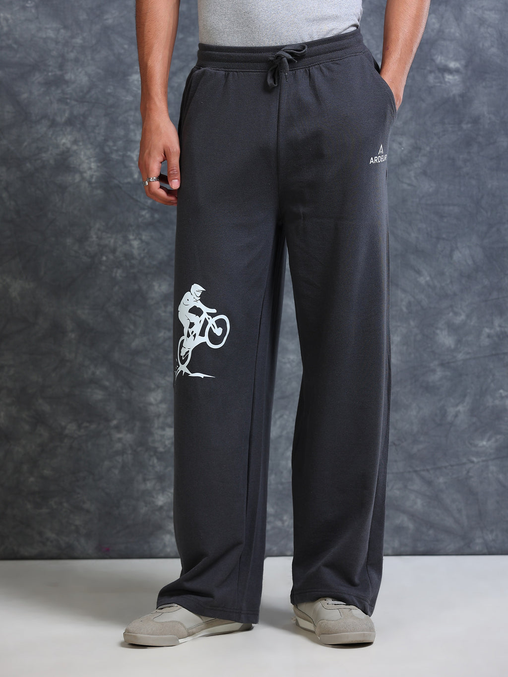 ARDEUR Men Steel Grey Cotton Blend Cyclist Printed Baggy Fit Track Pants