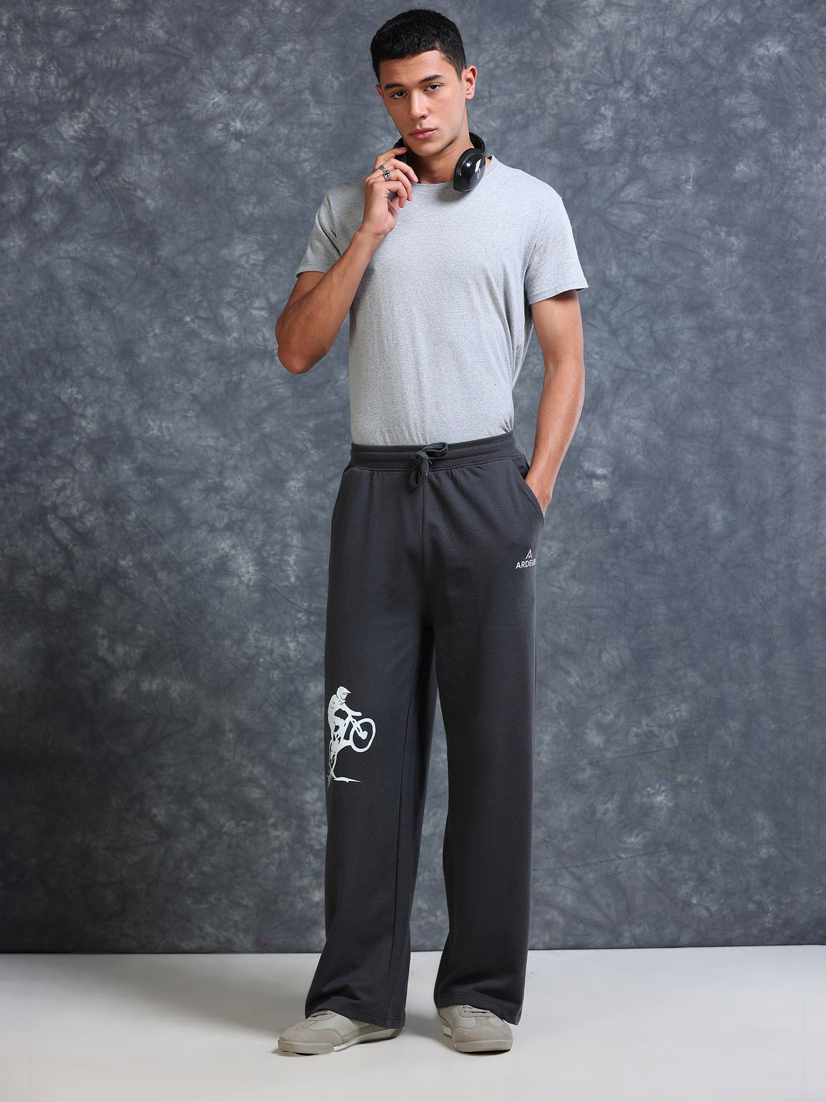 ARDEUR Men Steel Grey Cotton Blend Cyclist Printed Baggy Fit Track Pants