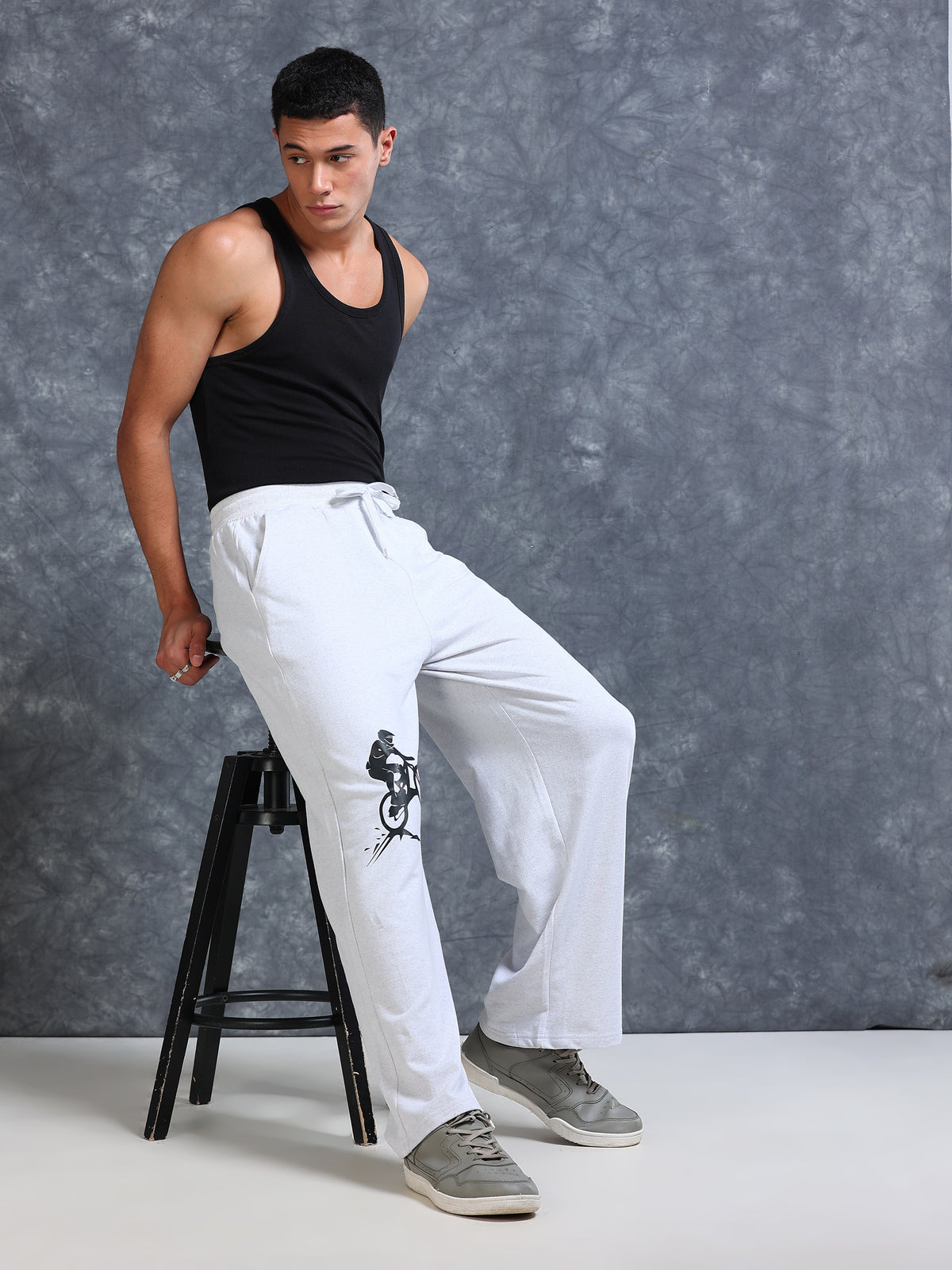 ARDEUR Men White Melange Cotton Blend Cyclist Printed Baggy Fit Track Pants
