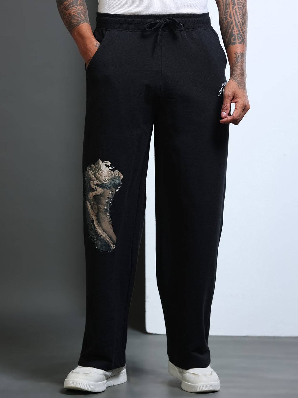 ARDEUR STREETZ Men Black Cotton Blend Mountain Trail Graphic Baggy Fit Track Pants