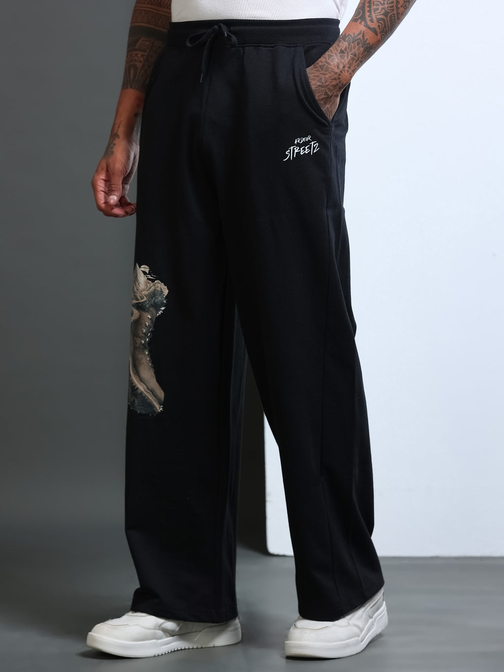 ARDEUR STREETZ Men Black Cotton Blend Mountain Trail Graphic Baggy Fit Track Pants