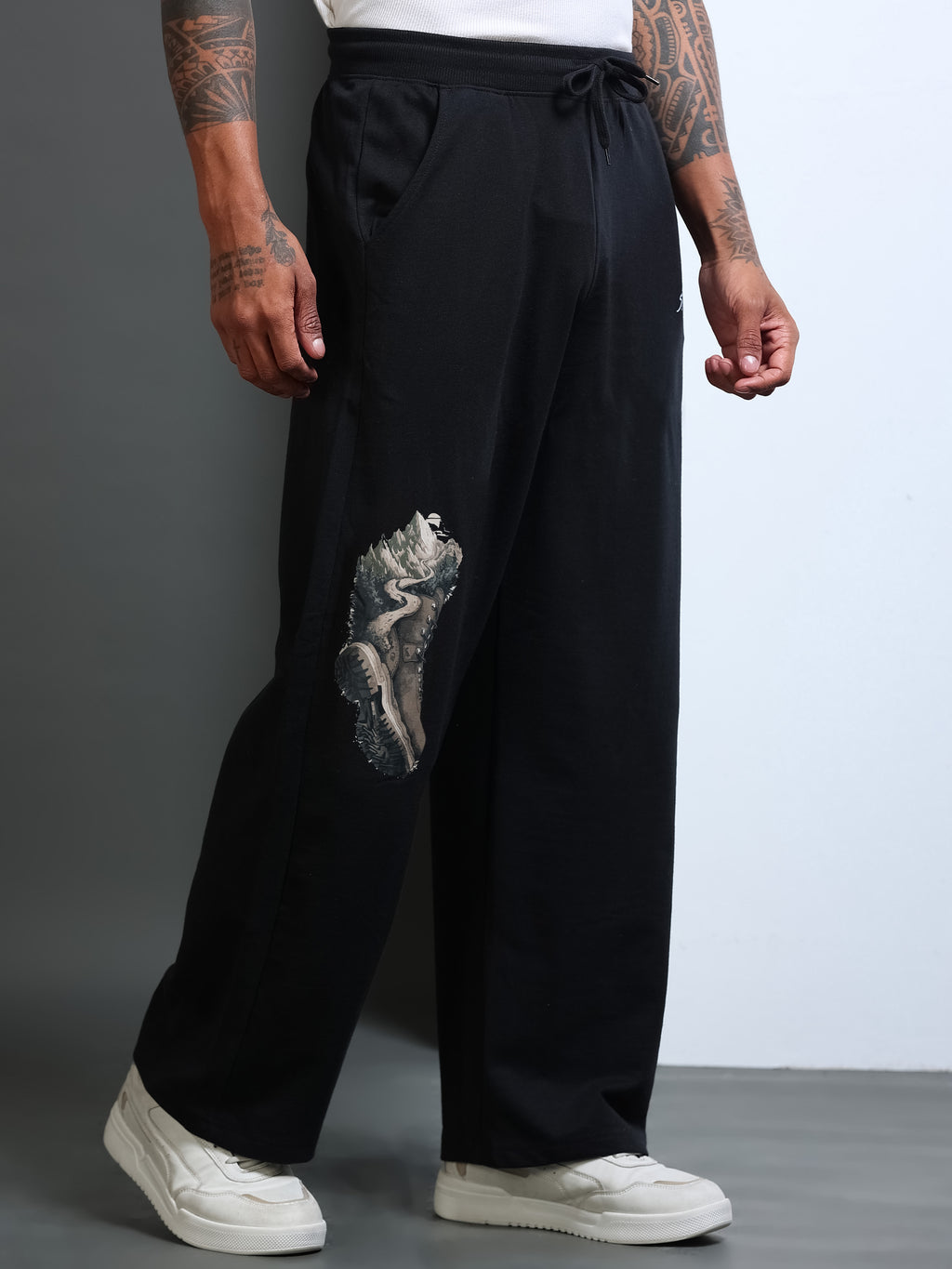 ARDEUR STREETZ Men Black Cotton Blend Mountain Trail Graphic Baggy Fit Track Pants