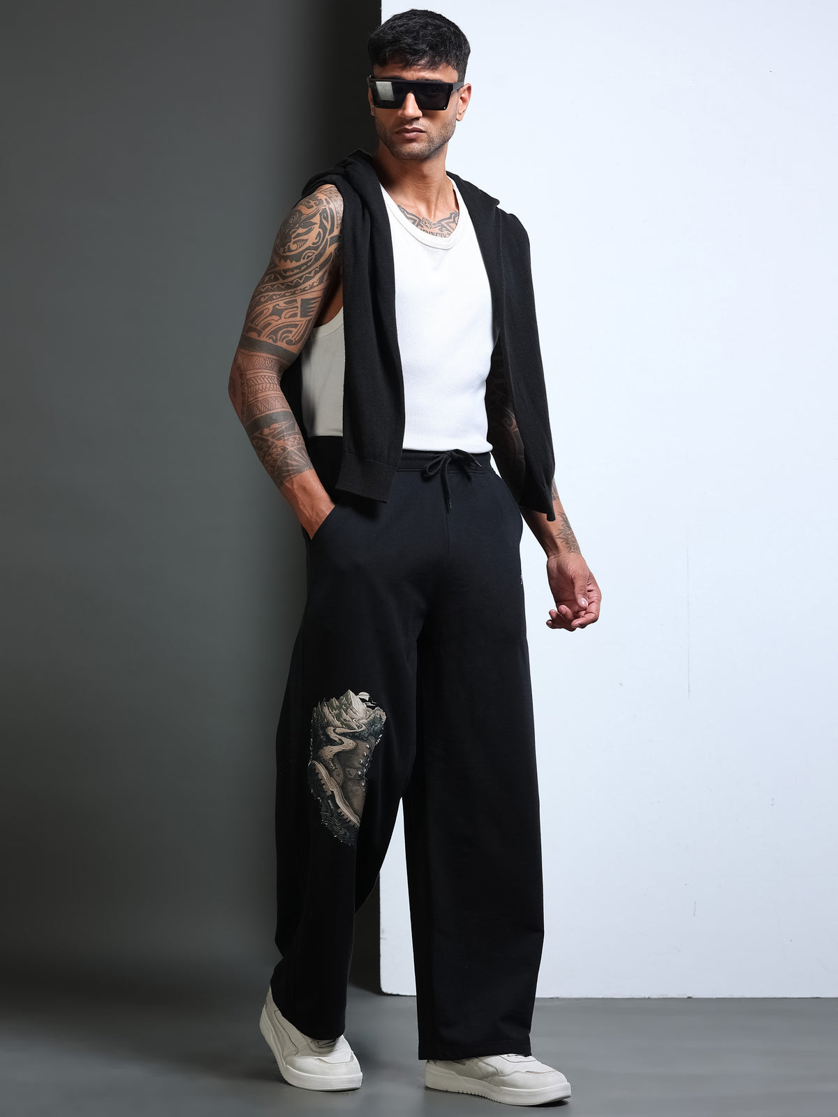 ARDEUR STREETZ Men Black Cotton Blend Mountain Trail Graphic Baggy Fit Track Pants