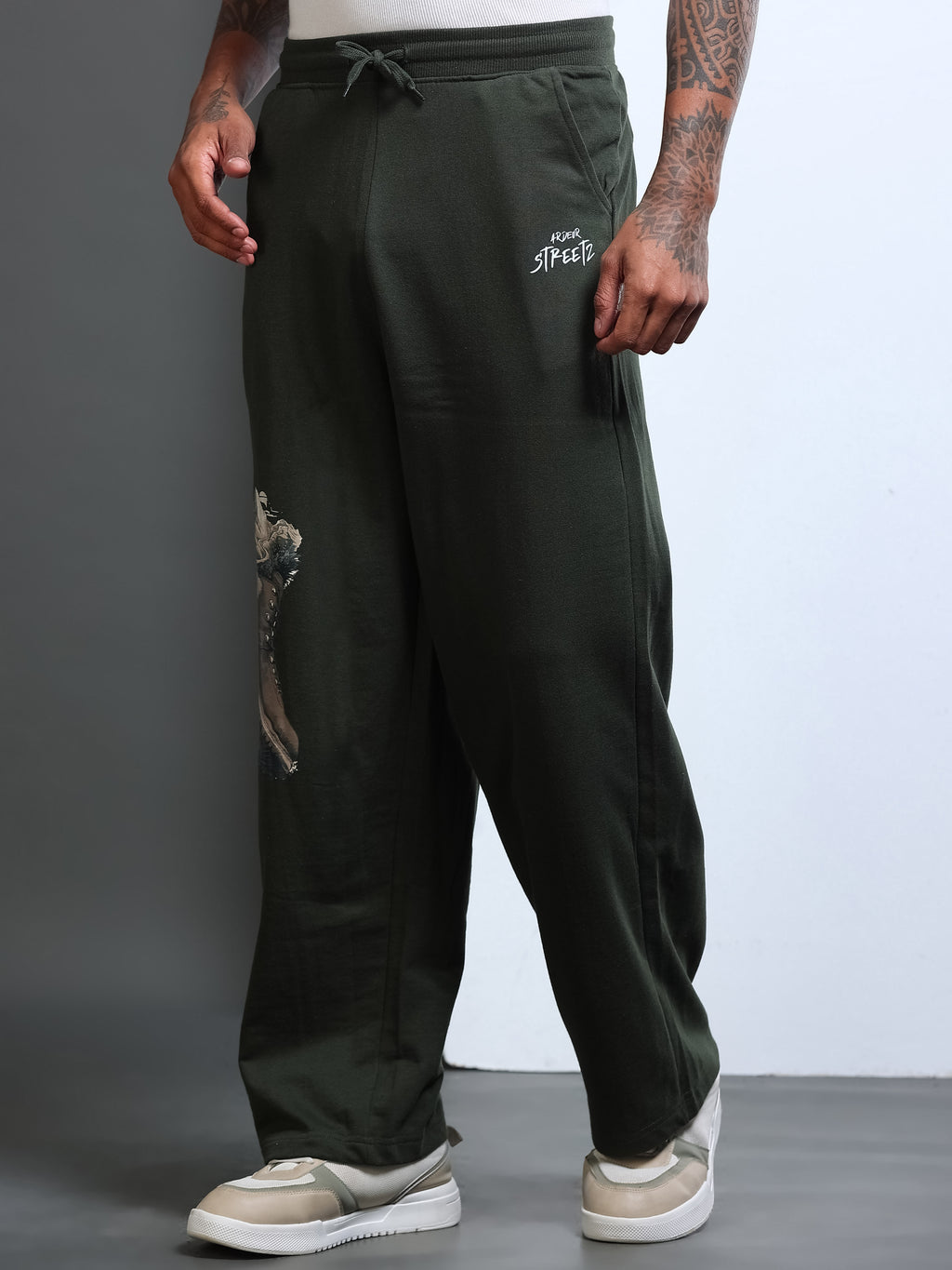 ARDEUR STREETZ Men Olive Cotton Blend Mountain Trail Graphic Baggy Fit Track Pants