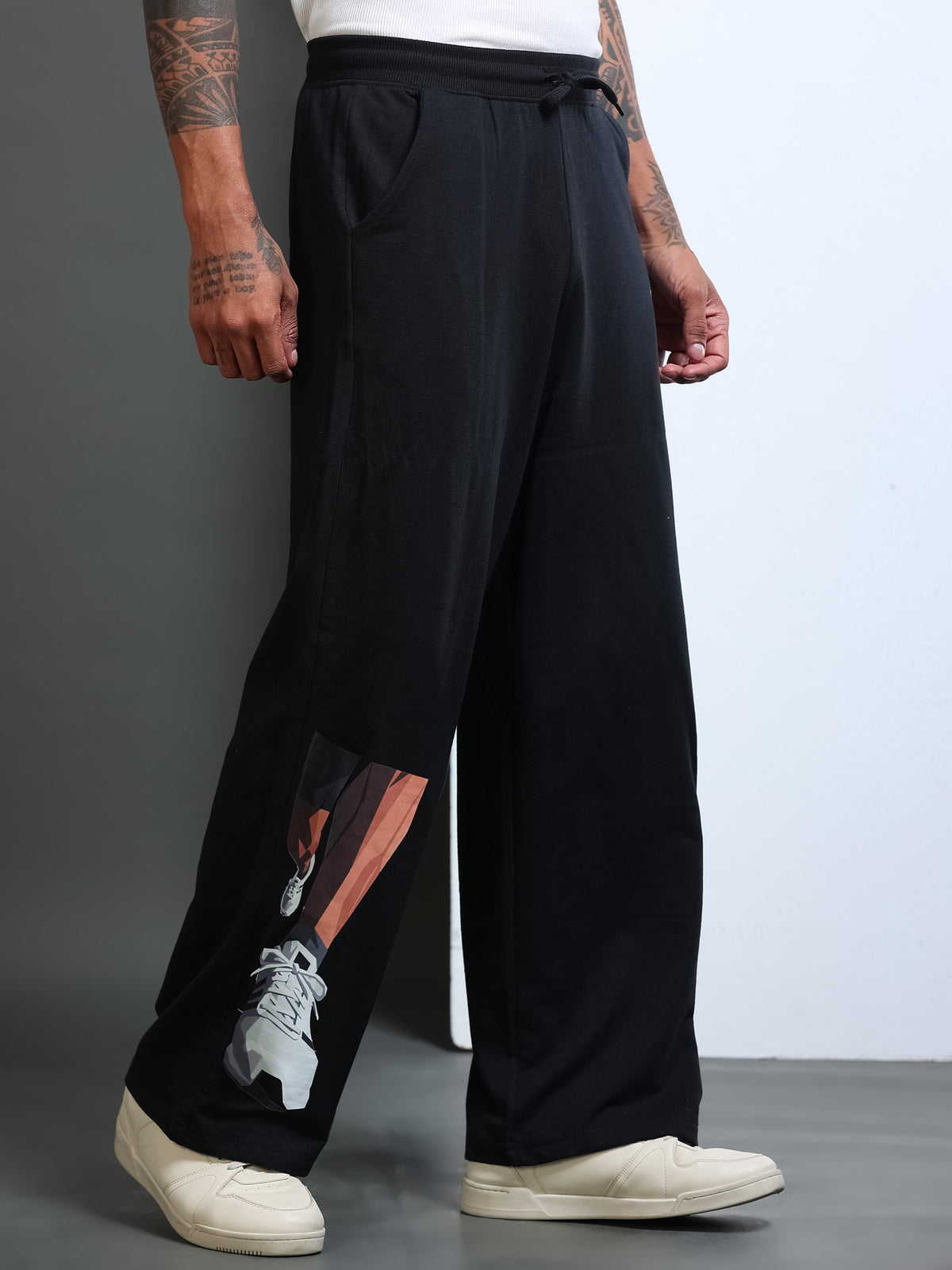 ARDEUR STREETZ Men Black Cotton Blend Sneaker Graphic Baggy Fit Track Pants