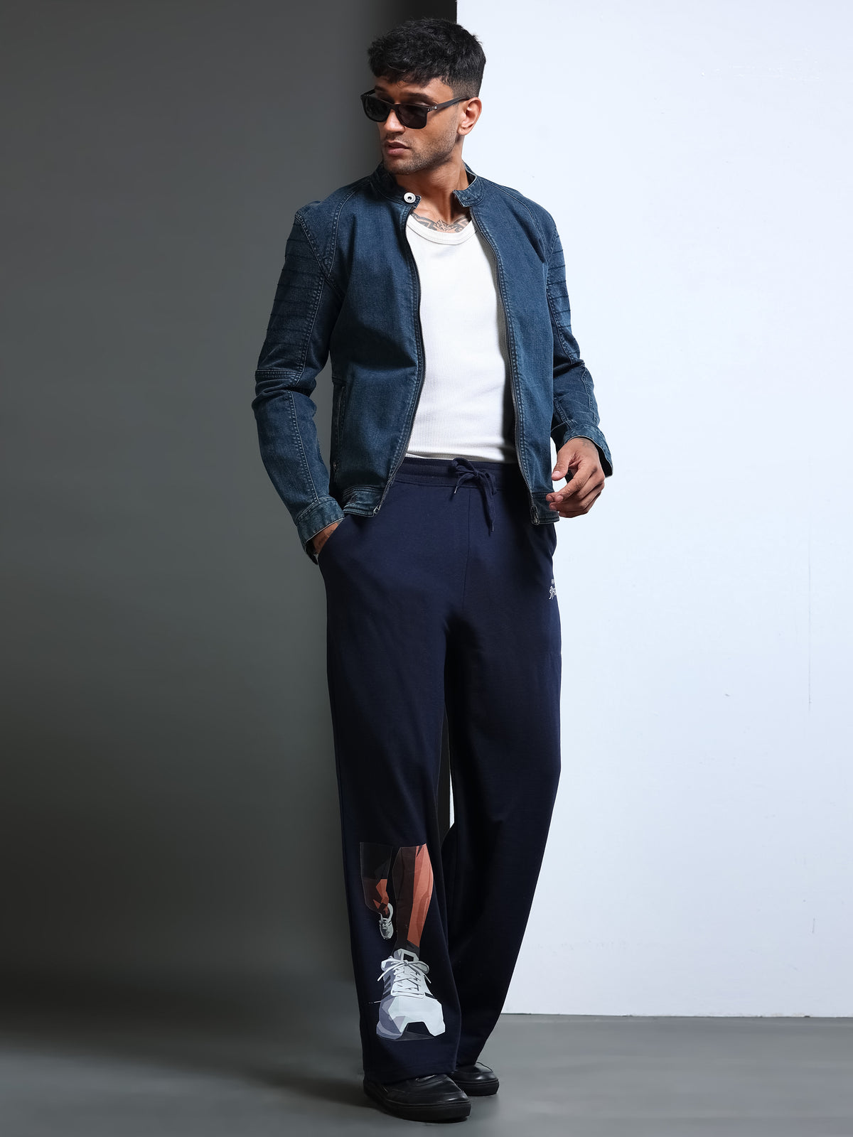 ARDEUR STREETZ Men Navy Cotton Blend Sneaker Graphic Baggy Fit Track Pants