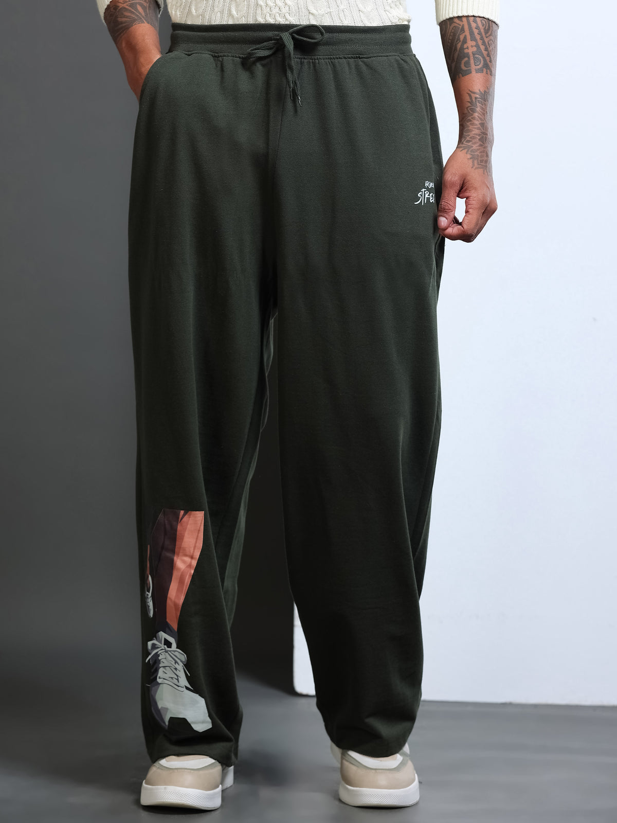 ARDEUR STREETZ Men Olive Cotton Blend Sneaker Graphic Baggy Fit Track Pants