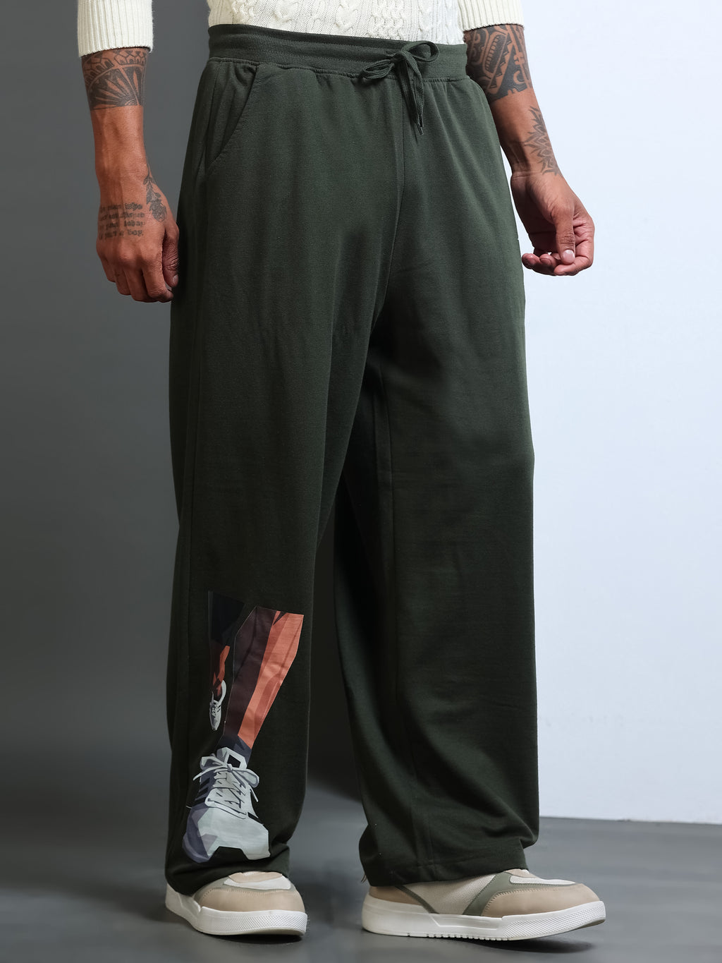 ARDEUR STREETZ Men Olive Cotton Blend Sneaker Graphic Baggy Fit Track Pants