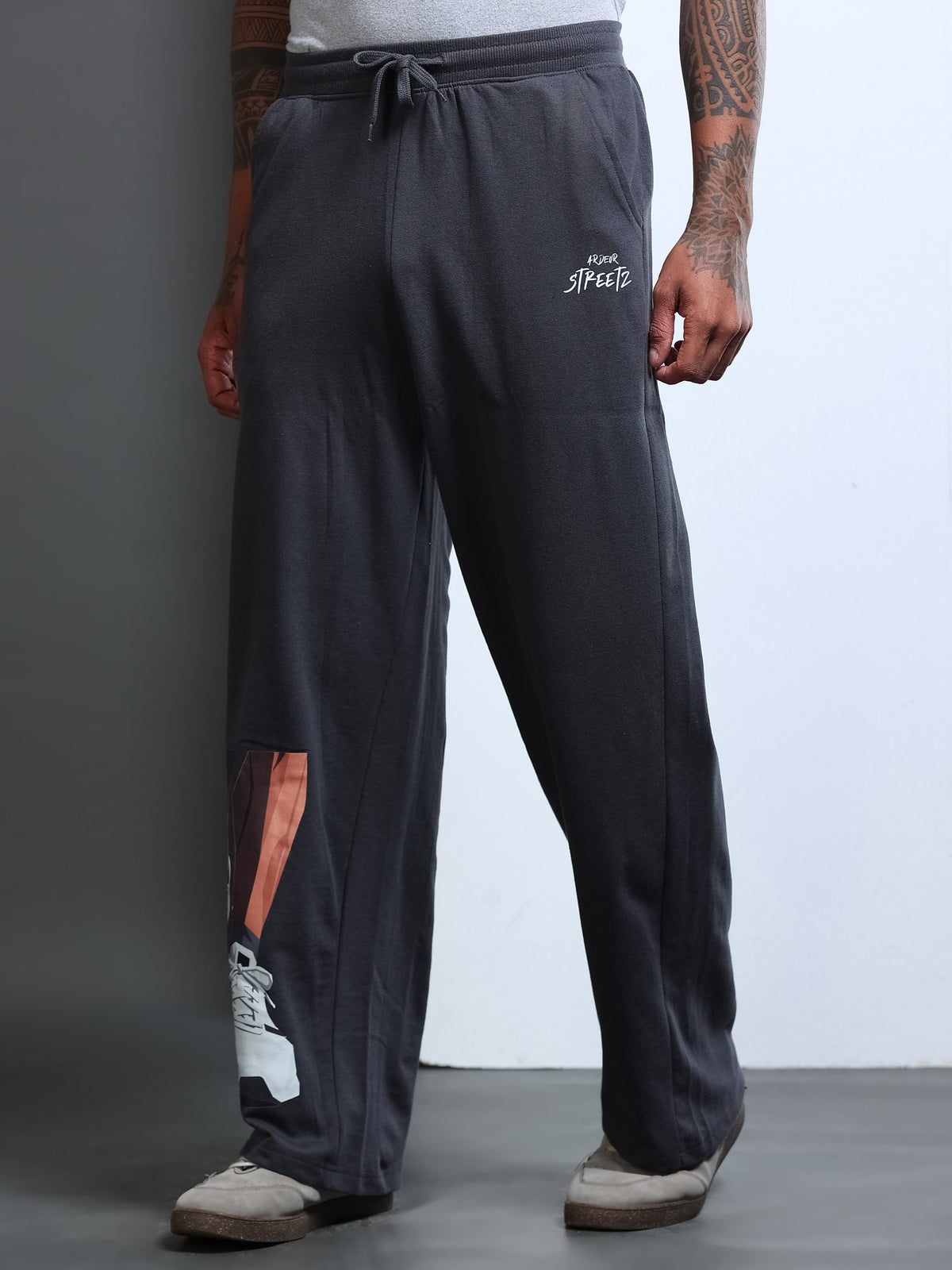 ARDEUR STREETZ Men Steel Grey Cotton Blend Sneaker Graphic Baggy Fit Track Pants