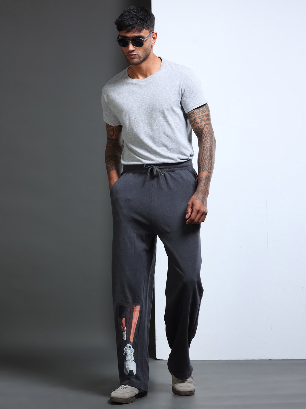 ARDEUR STREETZ Men Steel Grey Cotton Blend Sneaker Graphic Baggy Fit Track Pants