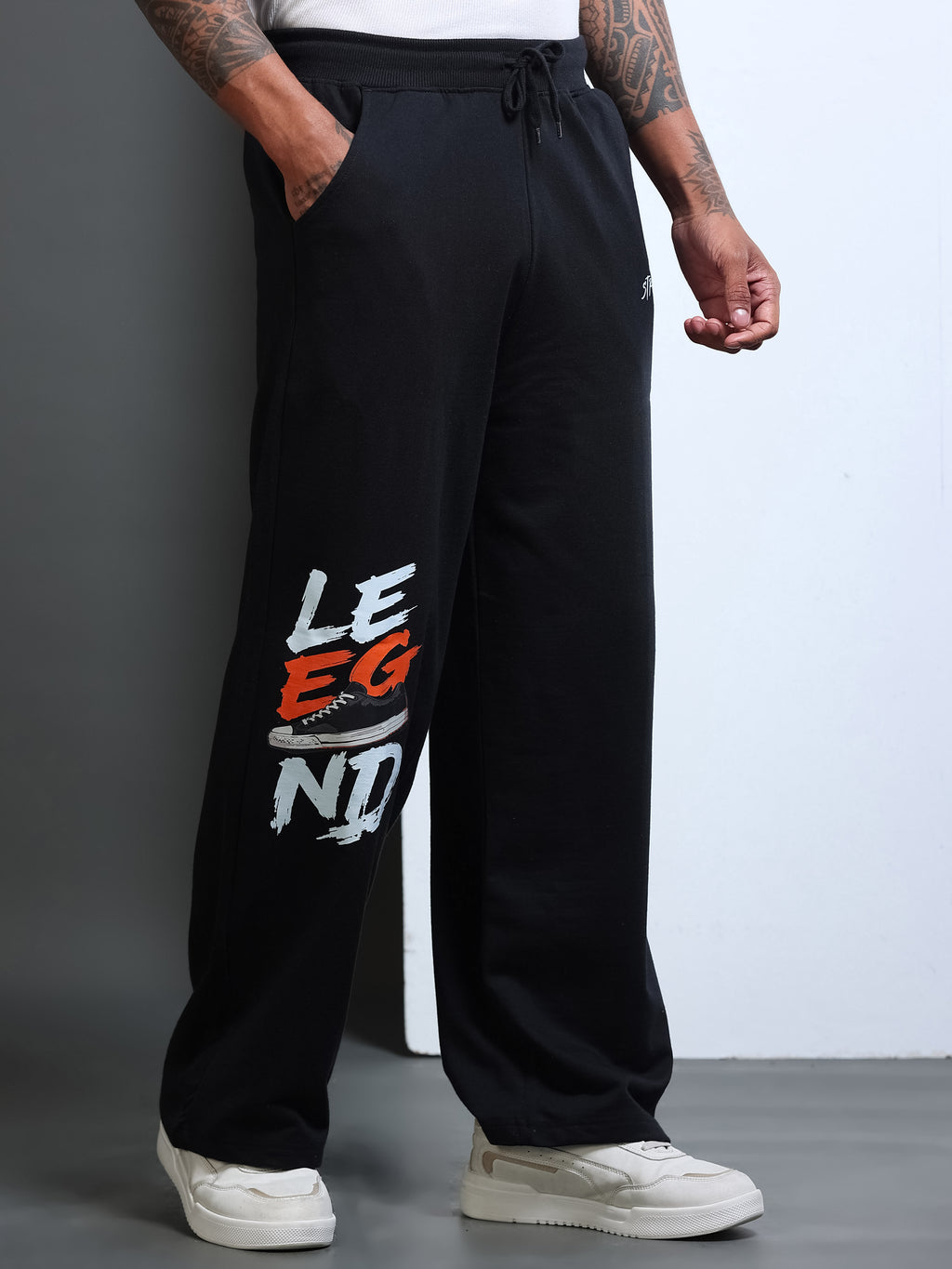 ARDEUR STREETZ Men Black Cotton Blend LEGEND Printed Baggy Fit Track Pants