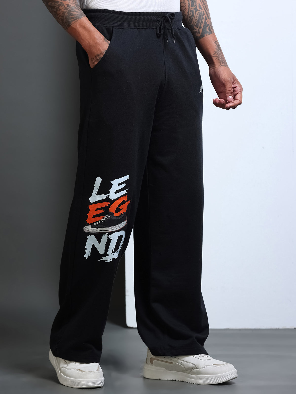 ARDEUR STREETZ Men Black Cotton Blend LEGEND Printed Baggy Fit Track Pants