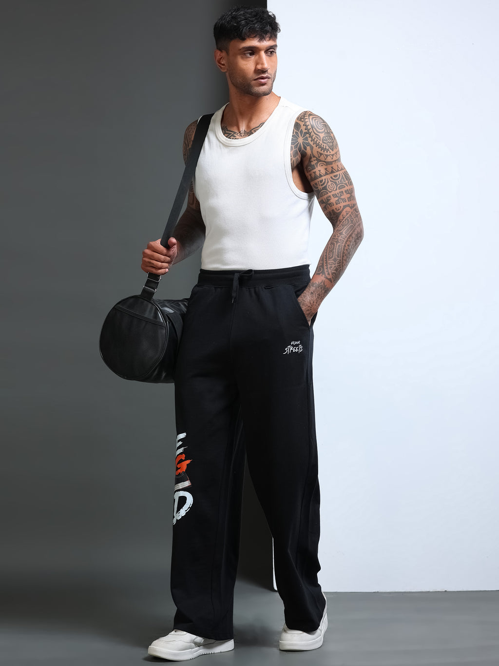 ARDEUR STREETZ Men Black Cotton Blend LEGEND Printed Baggy Fit Track Pants