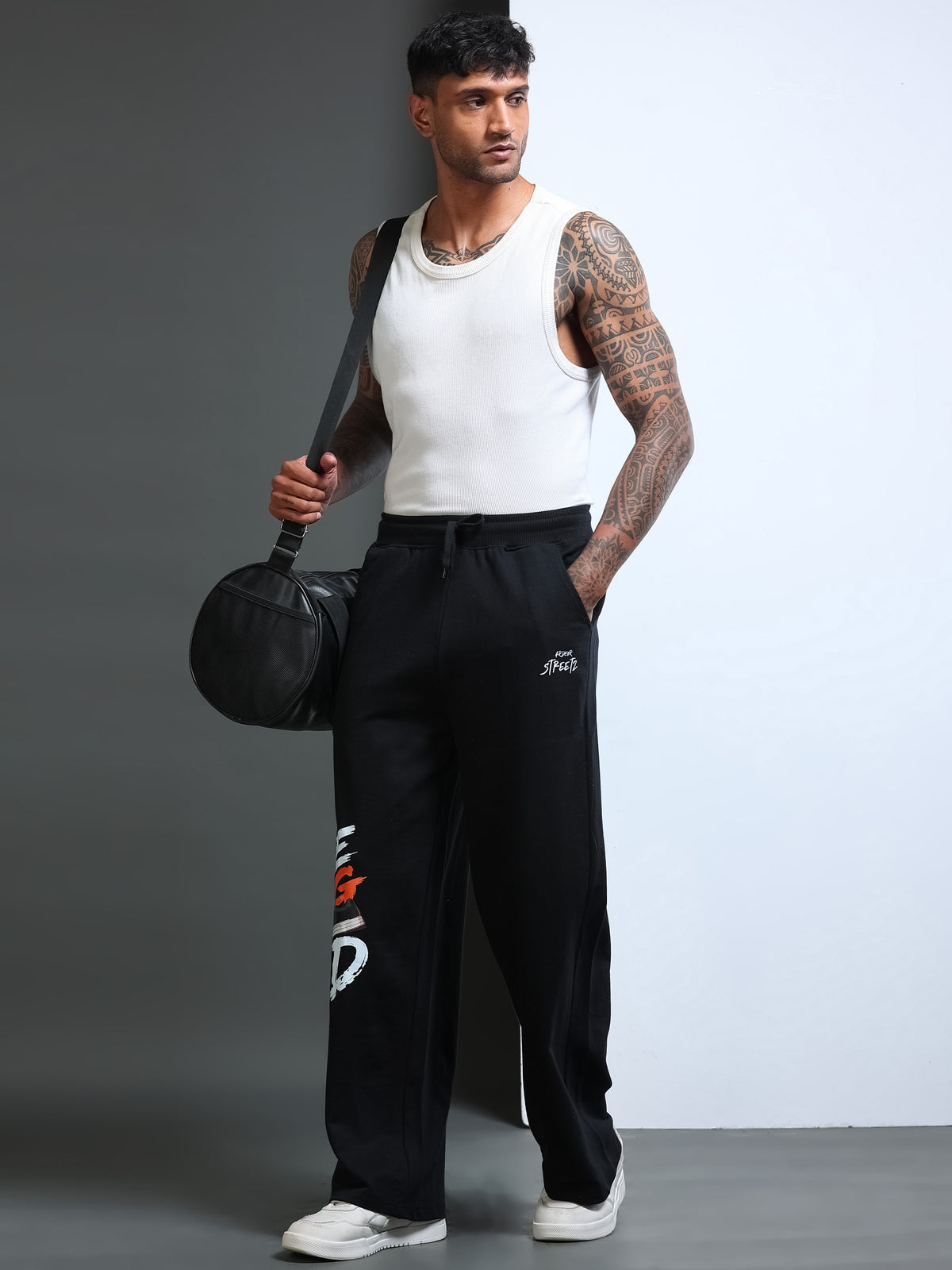 ARDEUR STREETZ Men Black Cotton Blend LEGEND Printed Baggy Fit Track Pants