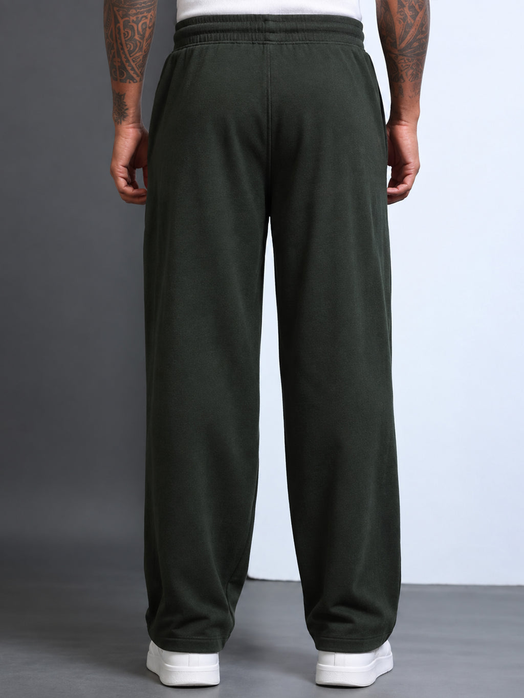 ARDEUR STREETZ Men Olive Cotton Blend WE SCROLL THEY RULE Printed Baggy Fit Track Pants