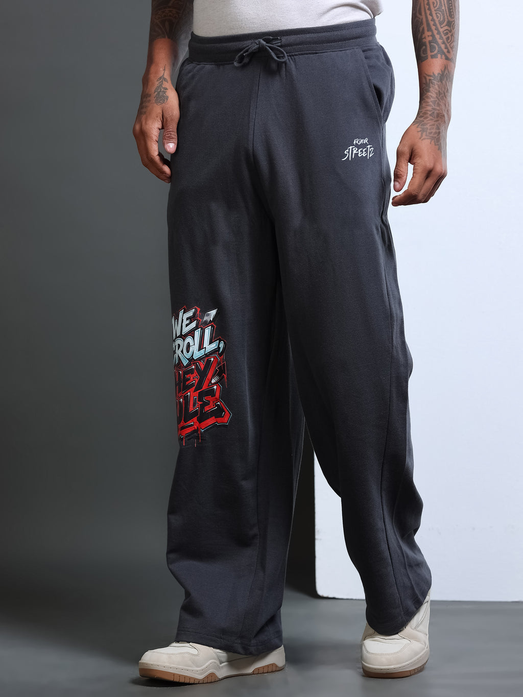 ARDEUR STREETZ Men Steel Grey Cotton Blend WE SCROLL THEY RULE Printed Baggy Fit Track Pants