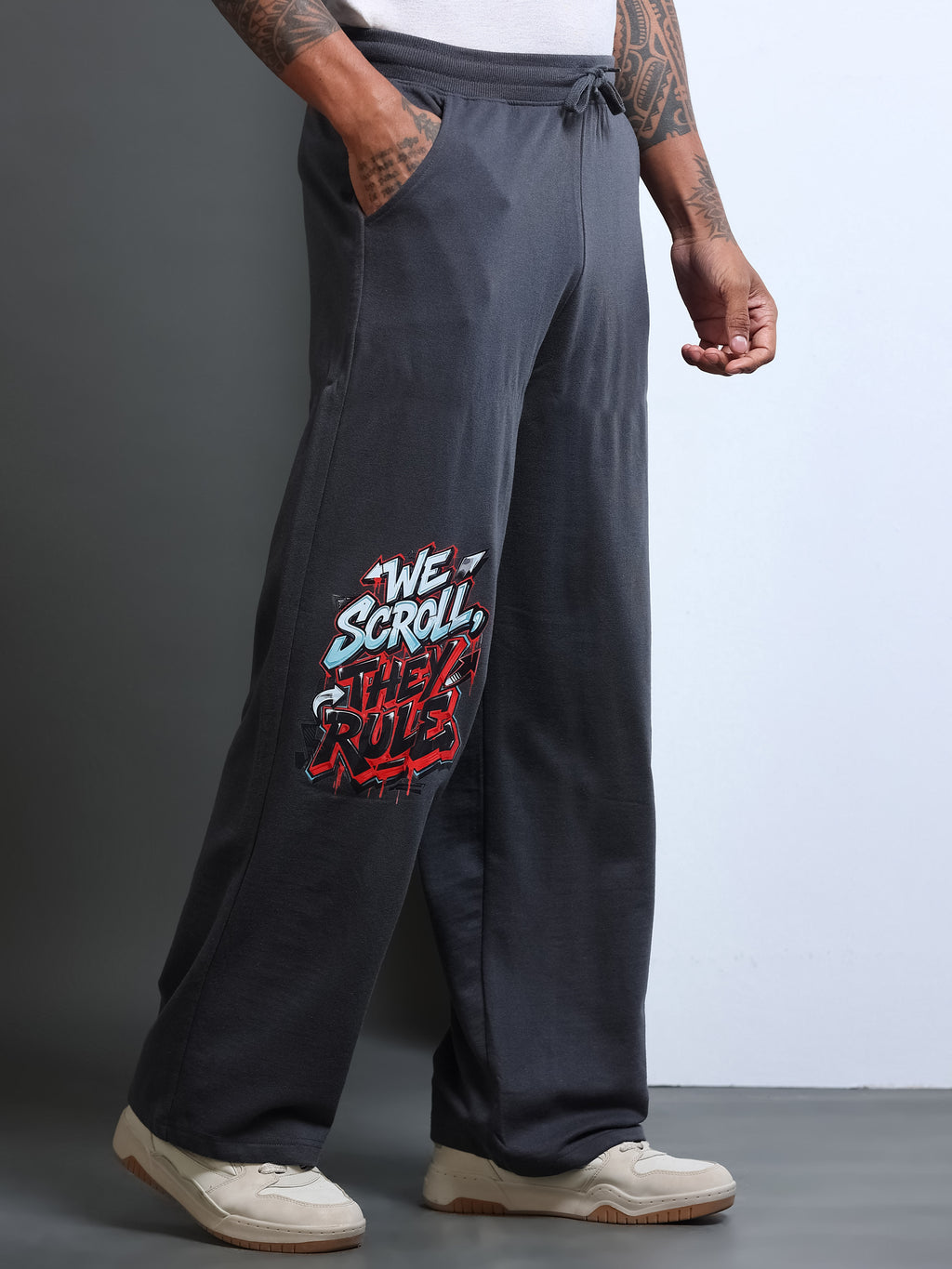 ARDEUR STREETZ Men Steel Grey Cotton Blend WE SCROLL THEY RULE Printed Baggy Fit Track Pants
