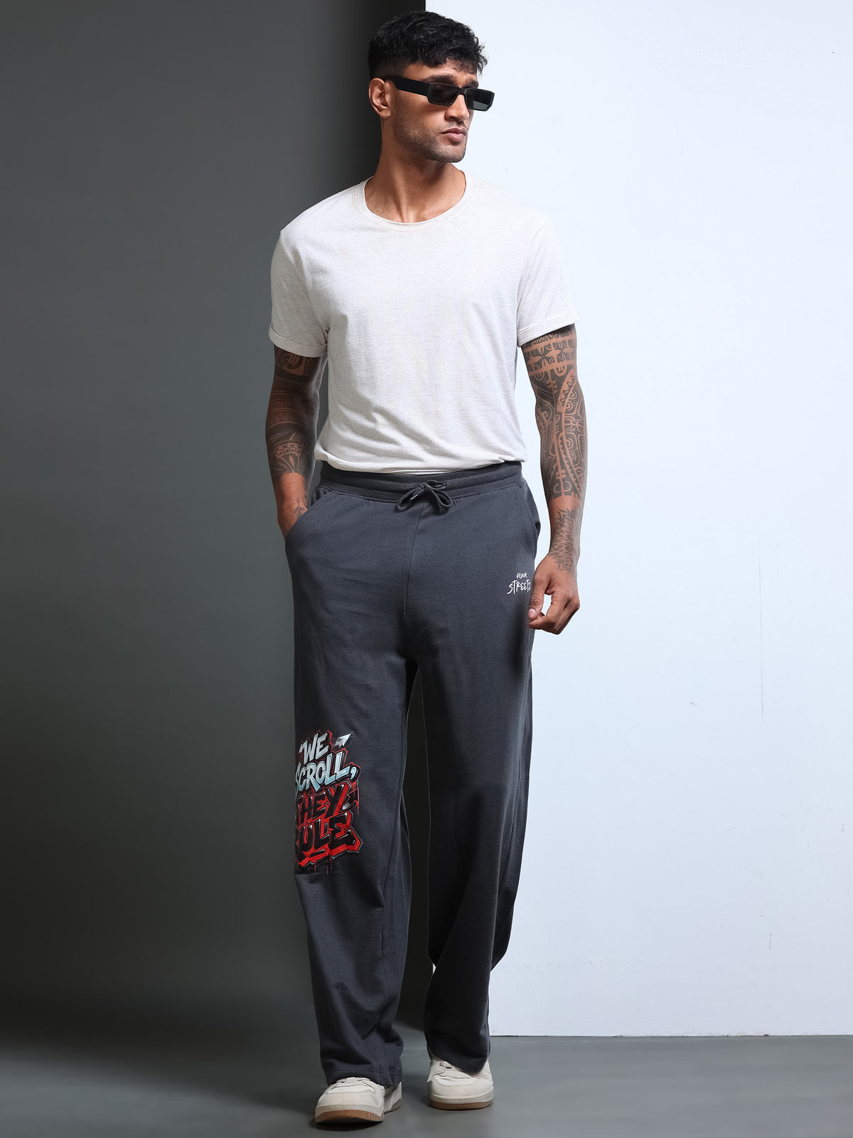 ARDEUR STREETZ Men Steel Grey Cotton Blend WE SCROLL THEY RULE Printed Baggy Fit Track Pants