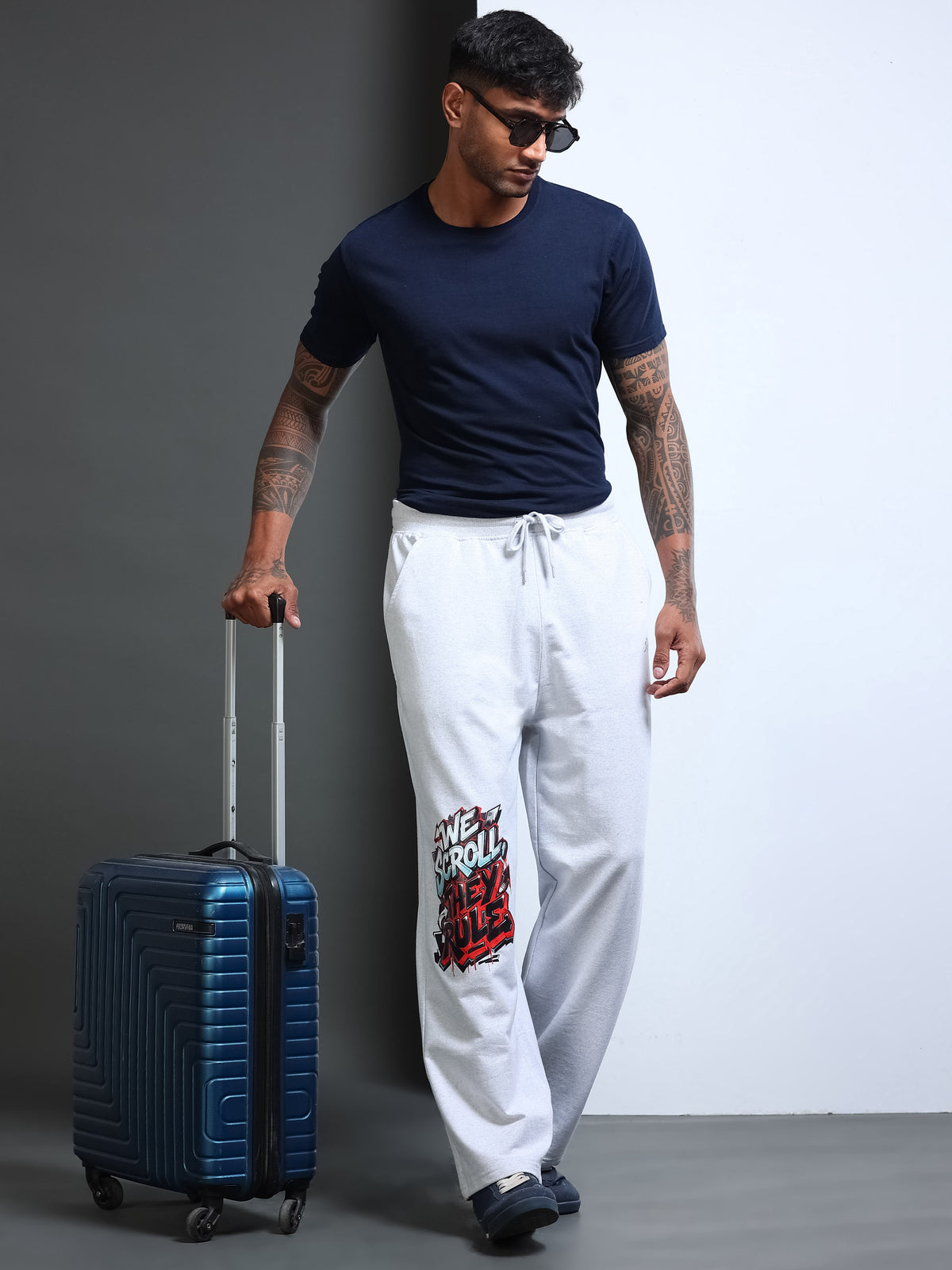 ARDEUR STREETZ Men White Melange Cotton Blend WE SCROLL THEY RULE Printed Baggy Fit Track Pants