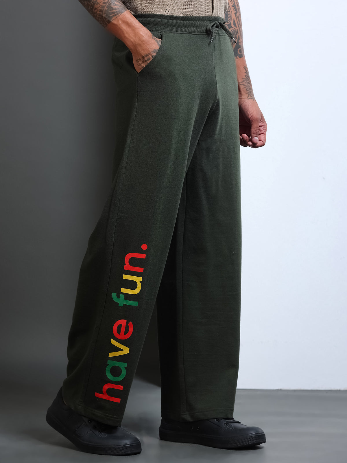 ARDEUR STREETZ Men Olive Cotton Blend Have Fun Printed Baggy Fit Track Pants