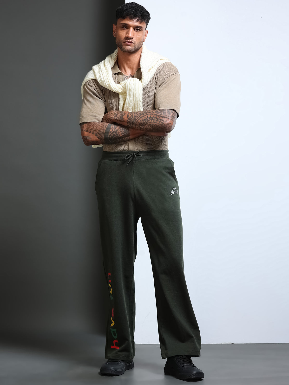ARDEUR STREETZ Men Olive Cotton Blend Have Fun Printed Baggy Fit Track Pants