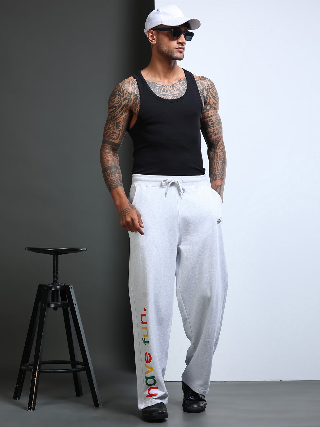 ARDEUR STREETZ Men White Melange Cotton Blend Have Fun Printed Baggy Fit Track Pants