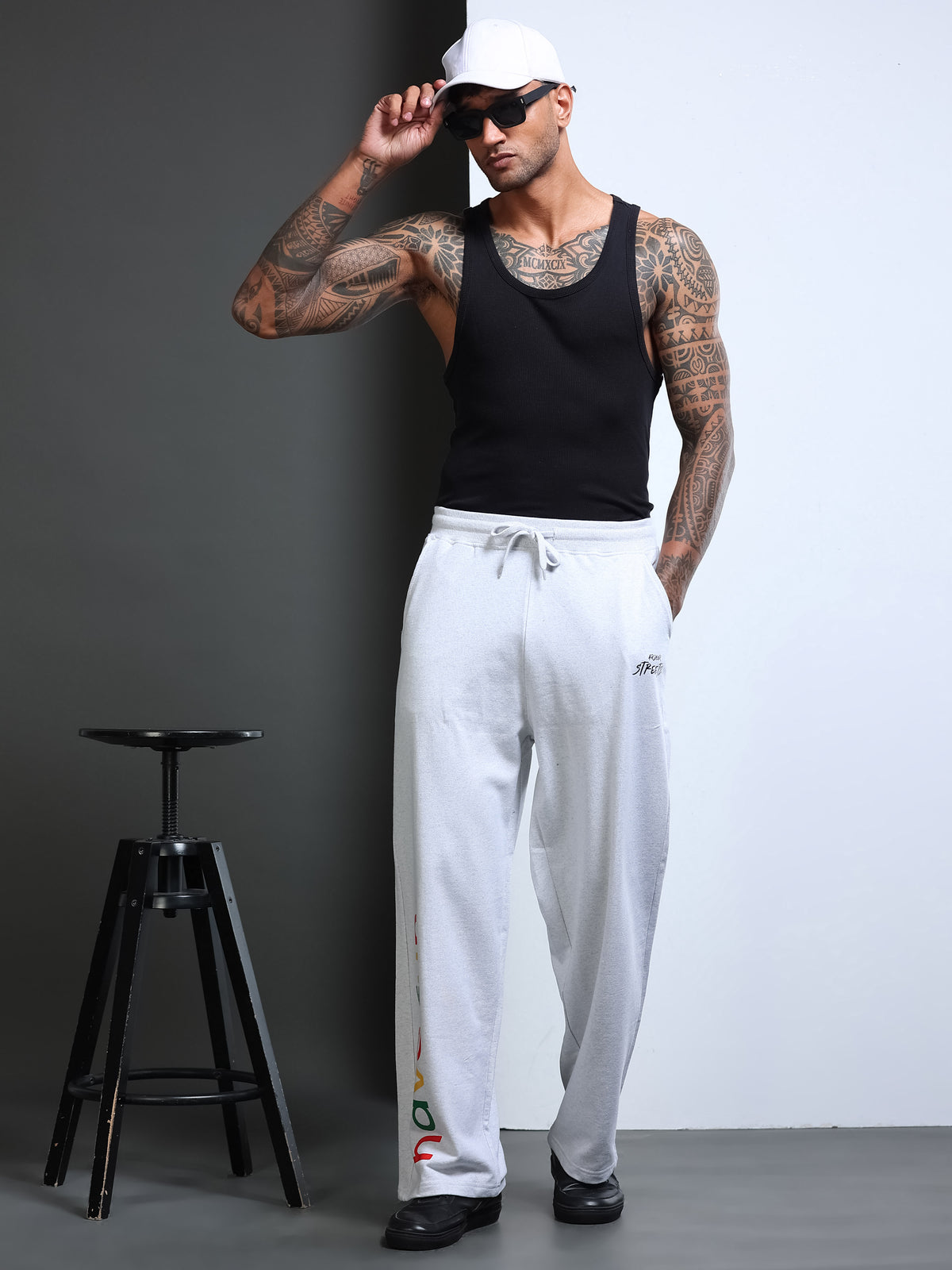 ARDEUR STREETZ Men White Melange Cotton Blend Have Fun Printed Baggy Fit Track Pants