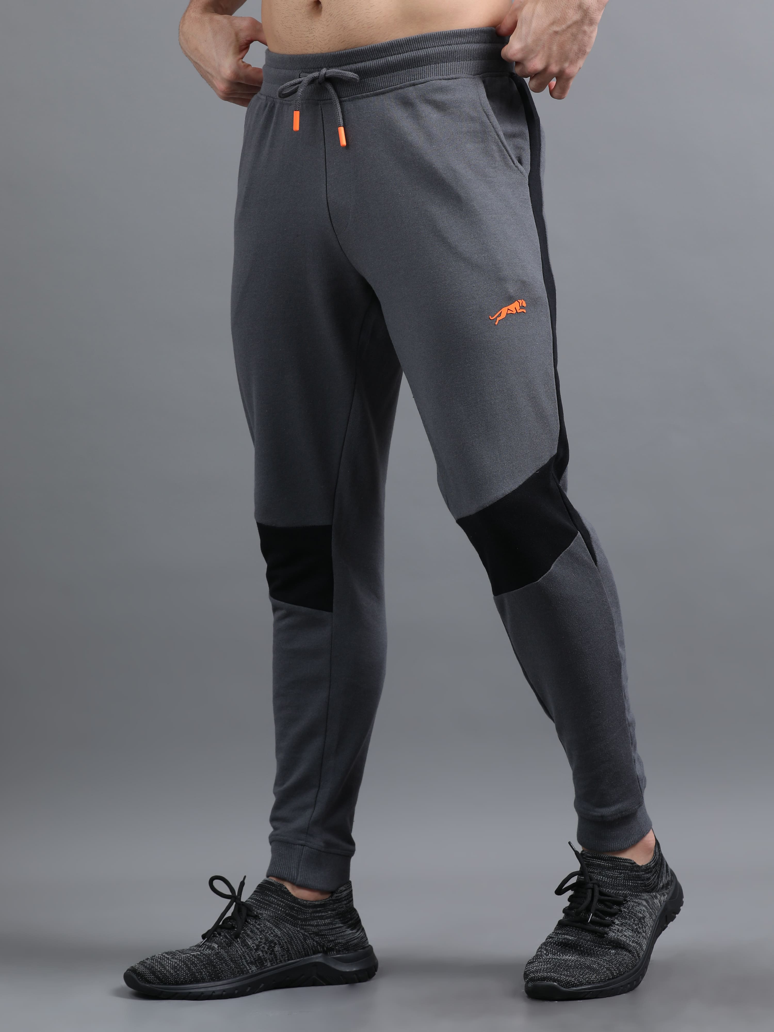 ARDEUR ZEAL IN YOU Men Steel Grey Printed Mid-Rise Joggers