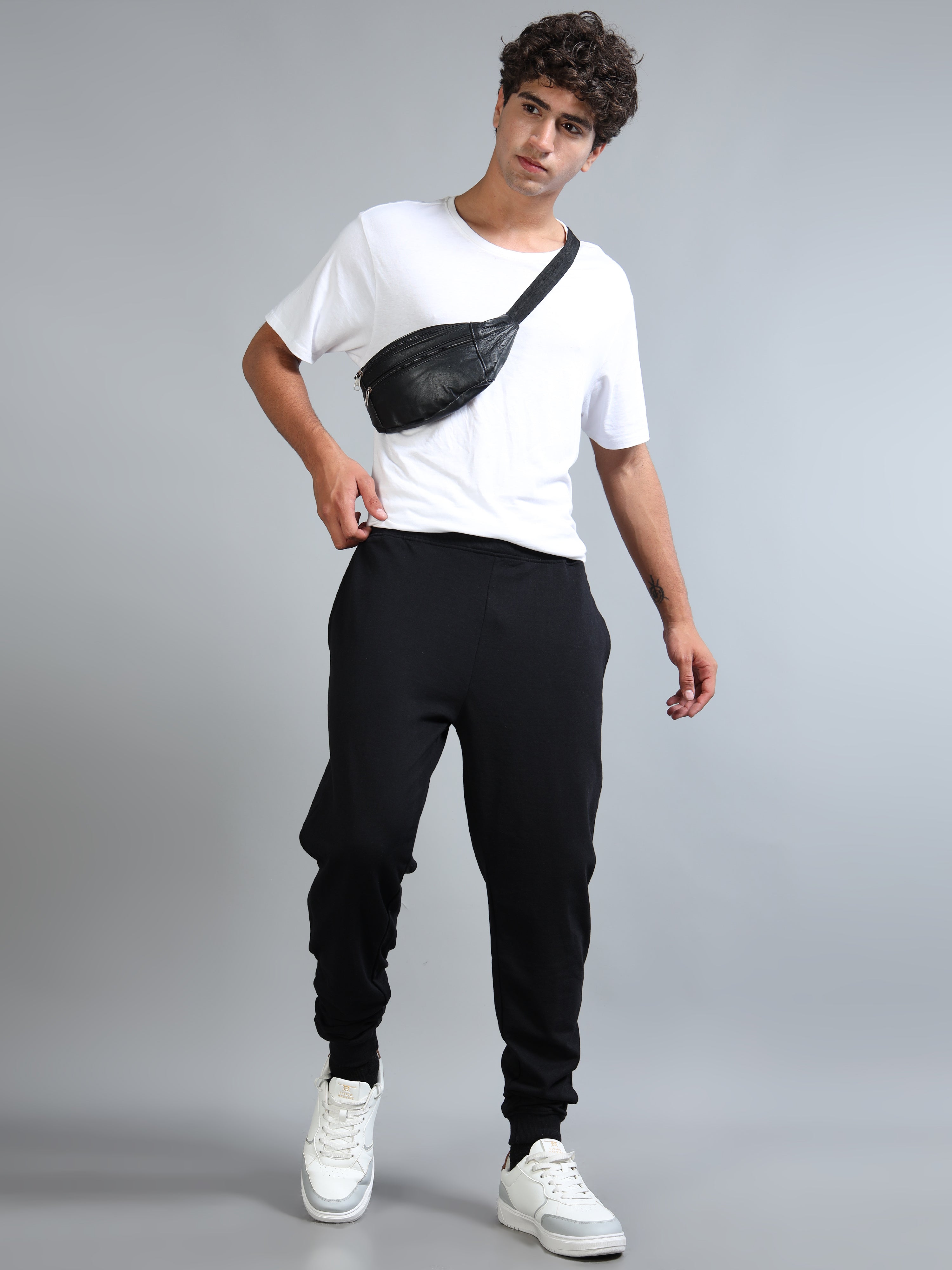 ARDEUR ZEAL IN YOU Men Black Self Design Mid-Rise Joggers