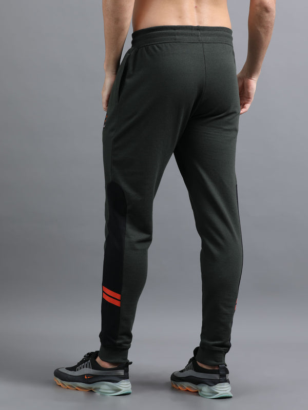 ARDEUR ZEAL IN YOU Men Olive Printed Mid-Rise Joggers