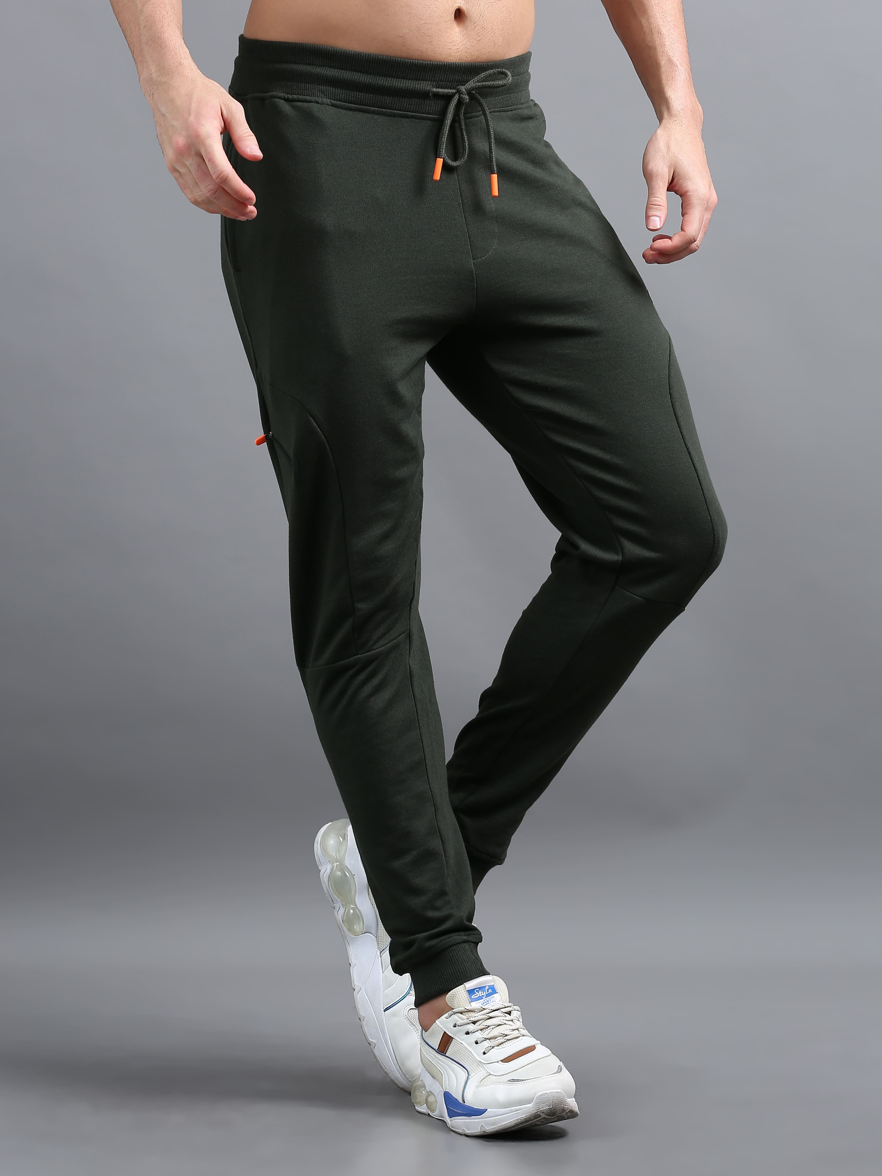 ARDEUR ZEAL IN YOU Men Olive Printed Mid-Rise Joggers