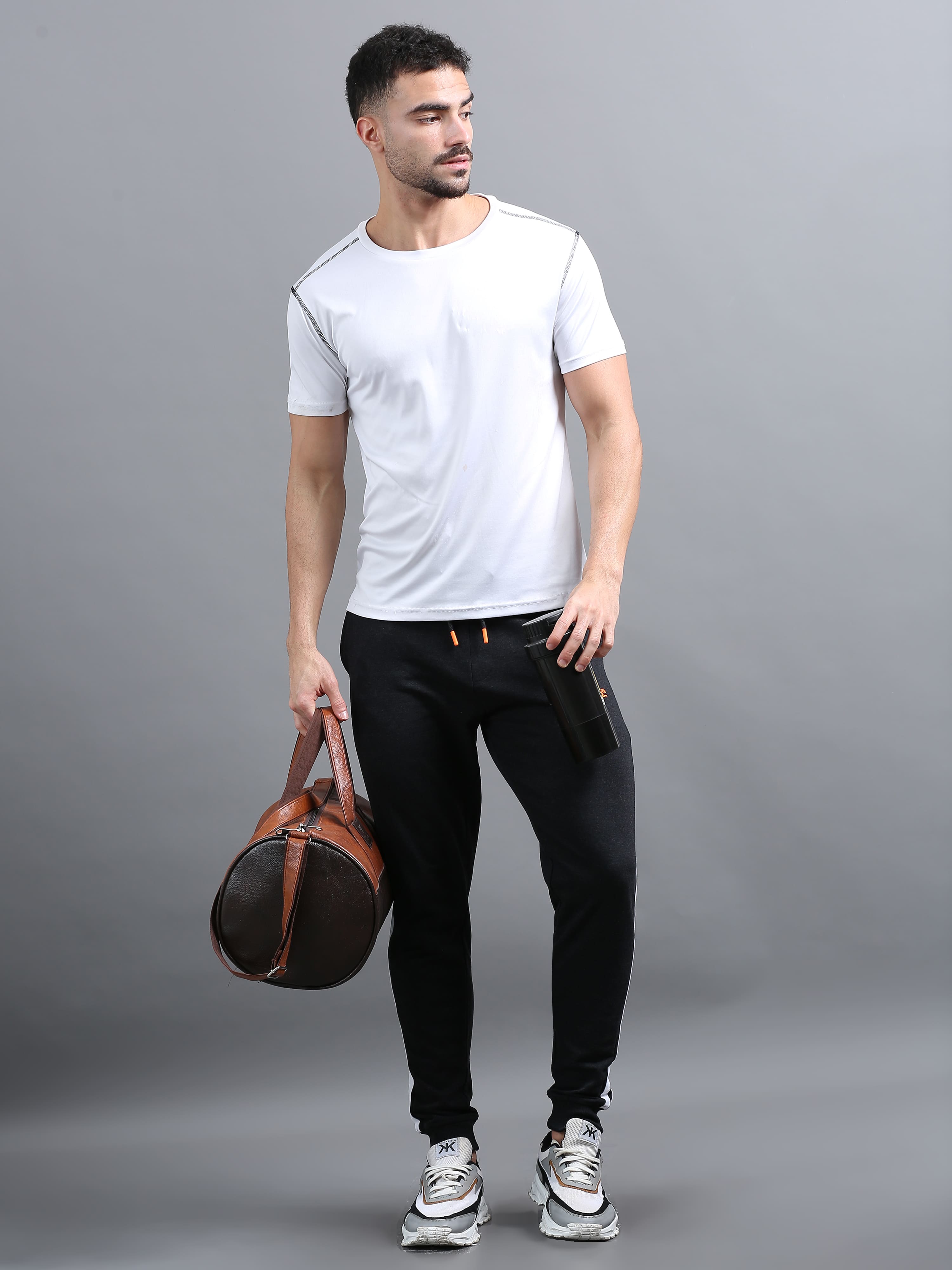 ARDEUR ZEAL IN YOU Men Black Printed Mid-Rise Joggers